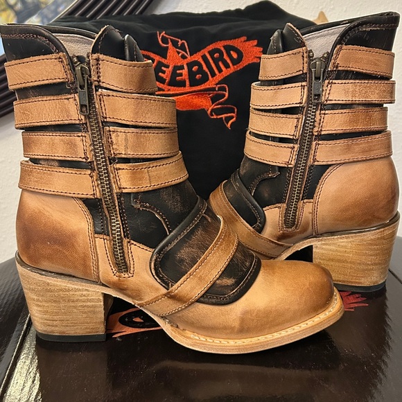 NWT FREEBIRD “DARLIN” Boots in Natural & Black | Size 7 🔥PRICE FIRM !!! - Picture 11 of 14